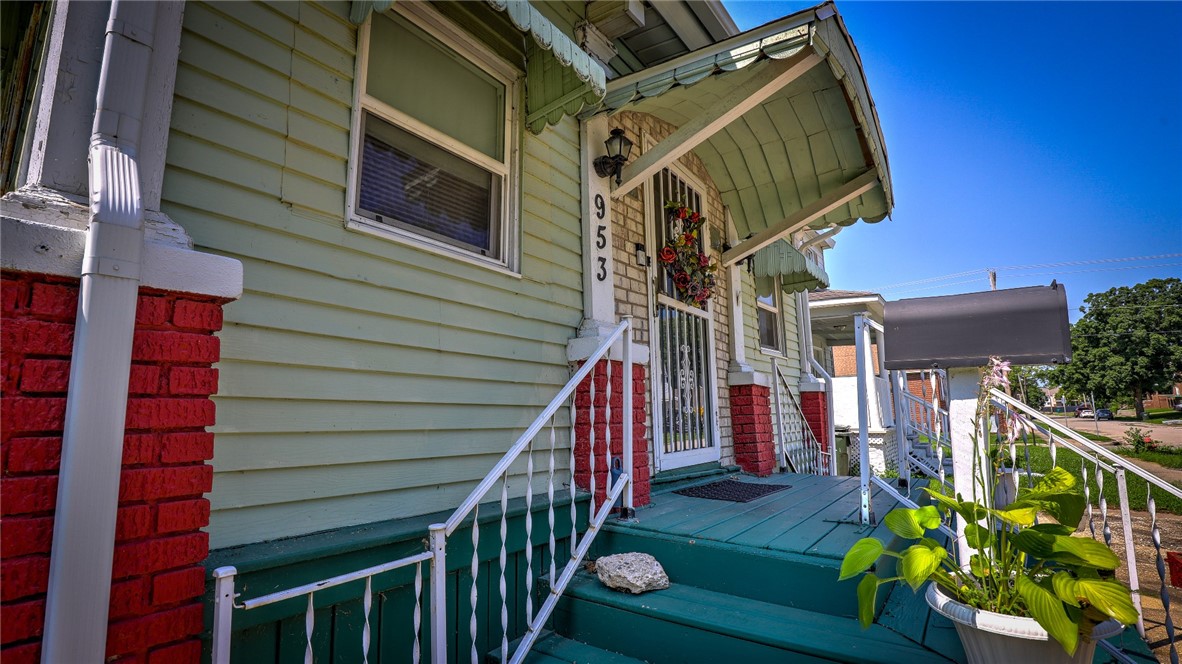 953 W Macon Street Property Photo 9