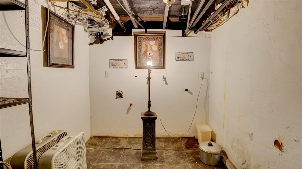 953 W Macon Street Property Photo 33