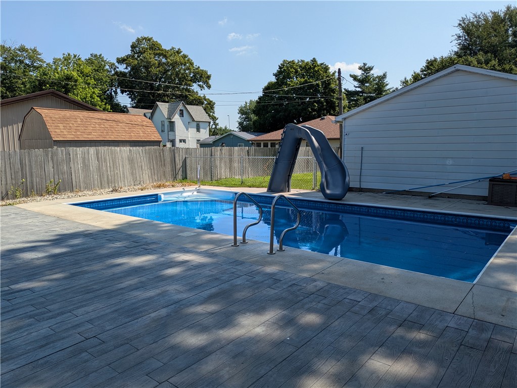 709 Ten Broeck Street Property Photo 17