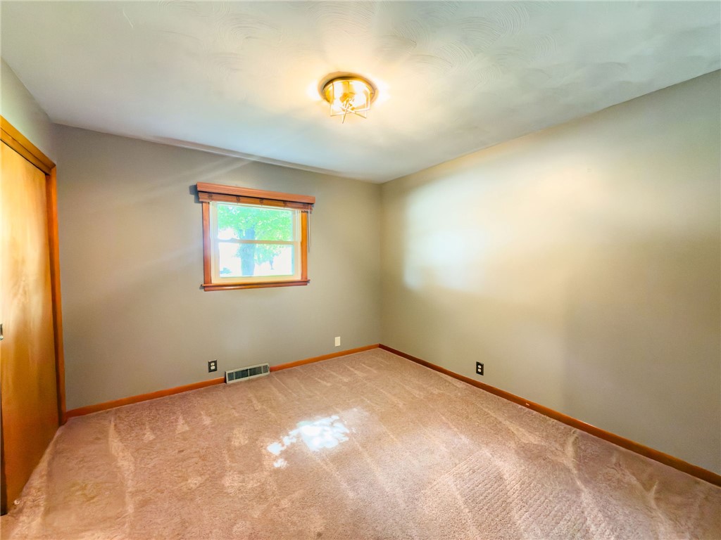 1108 S Prairie Street Property Photo 6