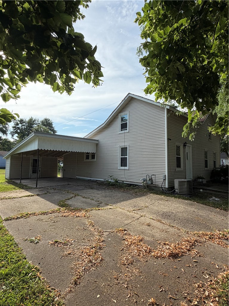 8 E Madison Avenue Property Photo 2