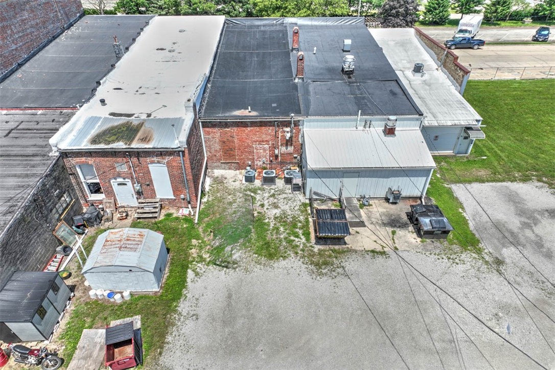 217 E South Street Property Photo 5