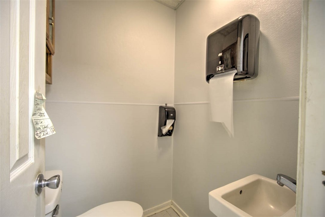 217 E South Street Property Photo 29