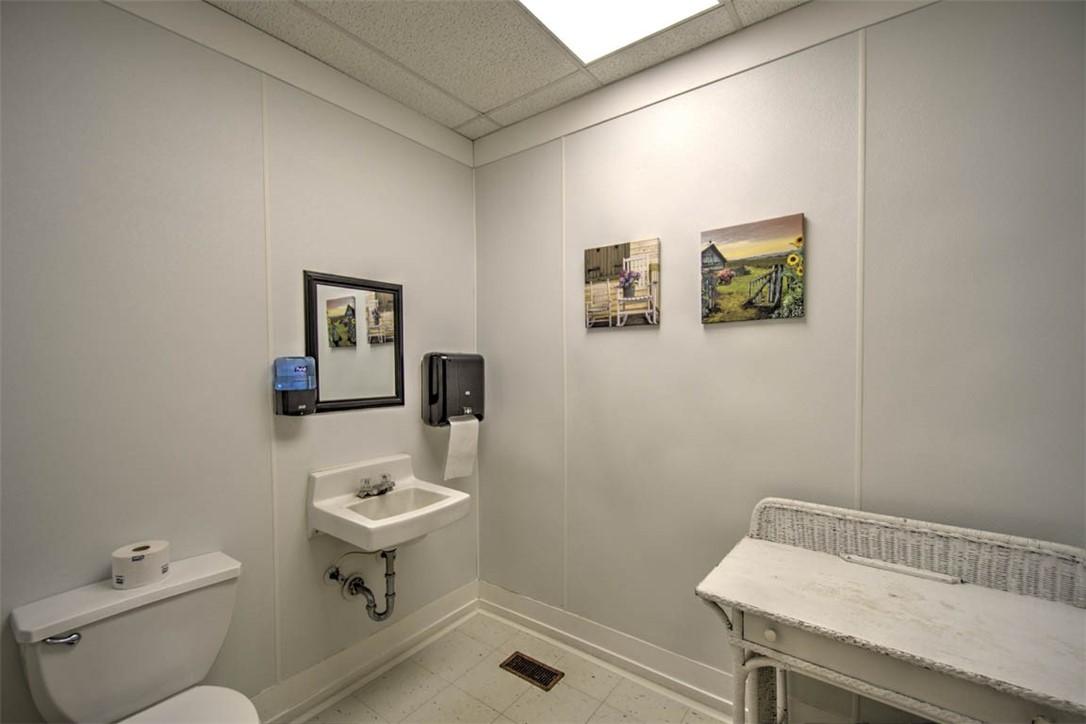 217 E South Street Property Photo 31