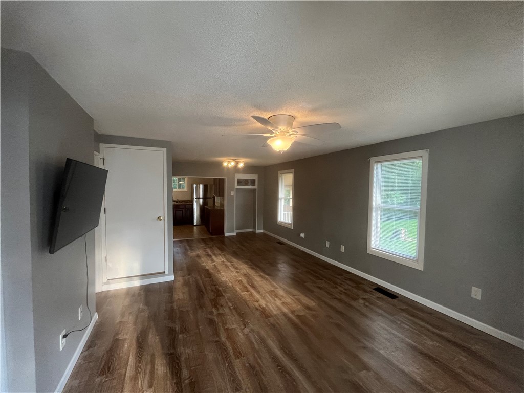 322 B Street Property Photo 4