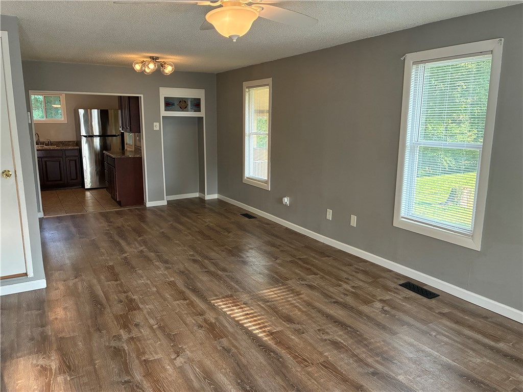 322 B Street Property Photo 8