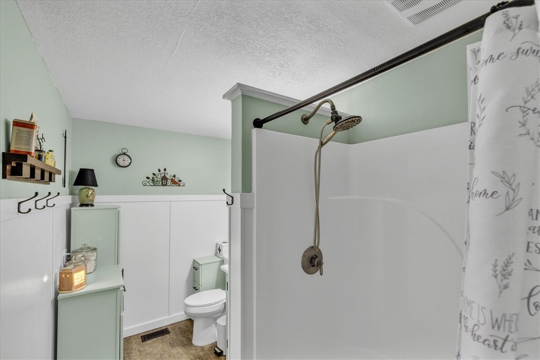 309 N Locust Street Property Photo 14
