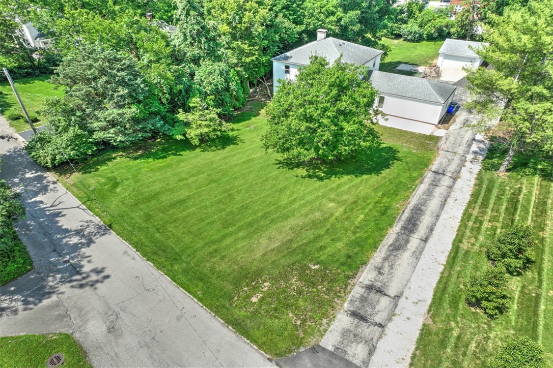 19 Montgomery Place Property Photo 3
