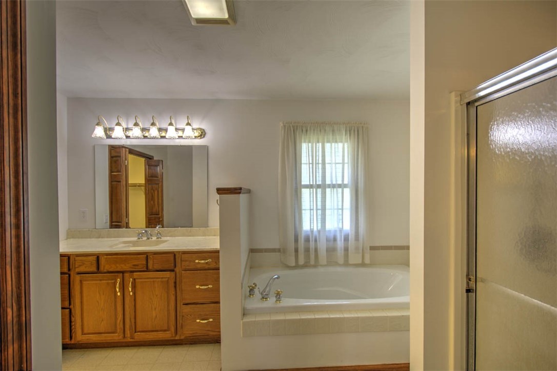 309 N Walnut Street Property Photo 17