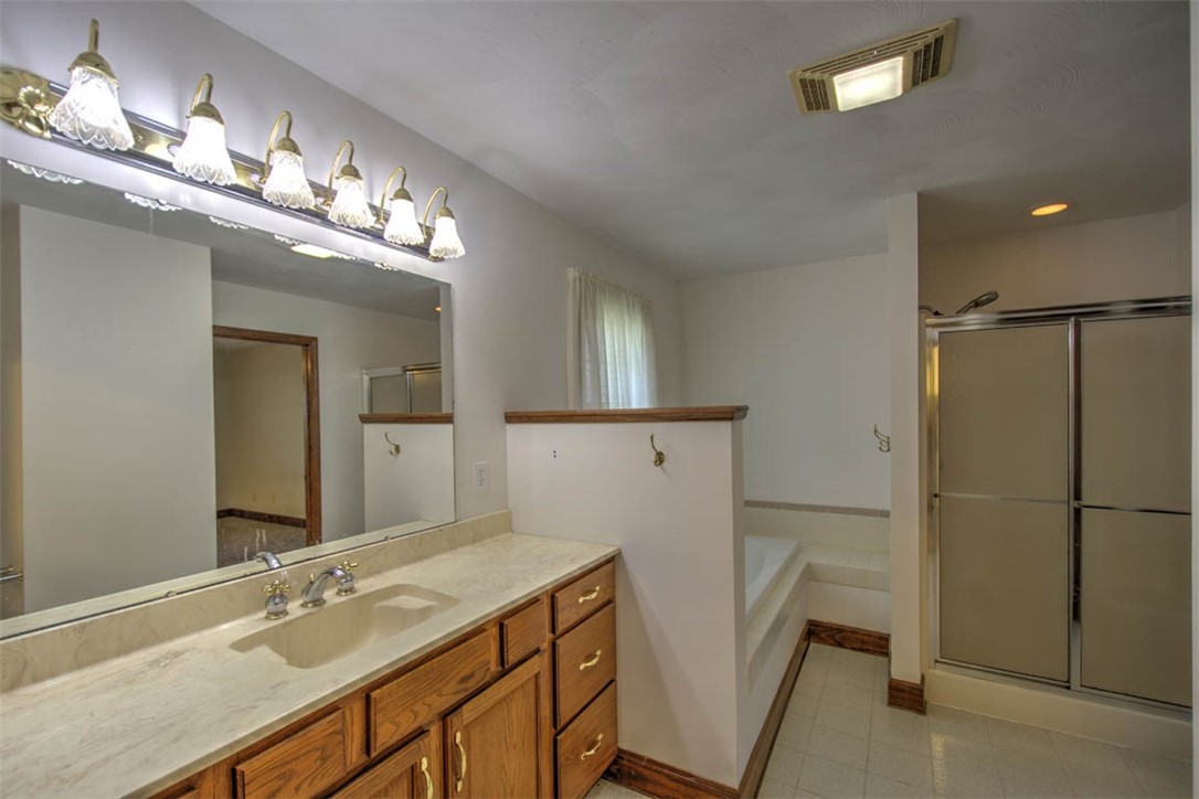 309 N Walnut Street Property Photo 18