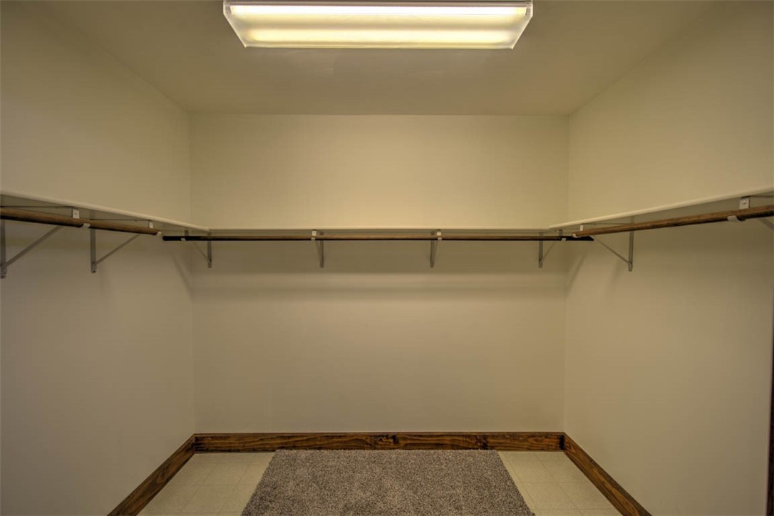 309 N Walnut Street Property Photo 19