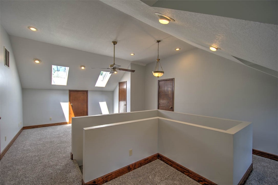 309 N Walnut Street Property Photo 25