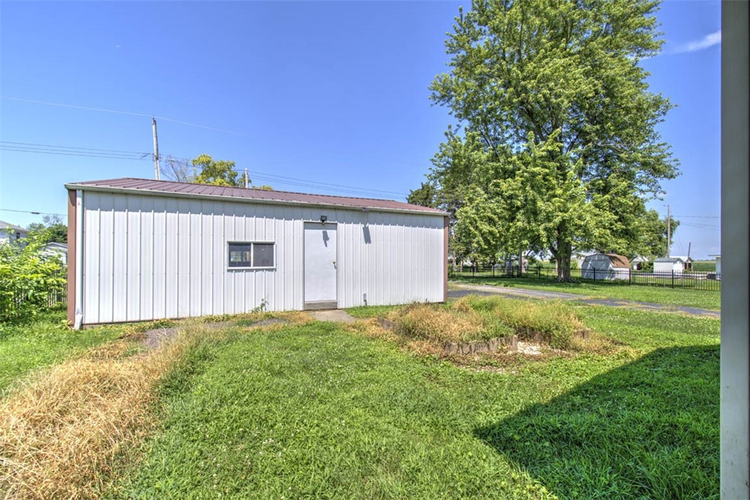 309 N Walnut Street Property Photo 33