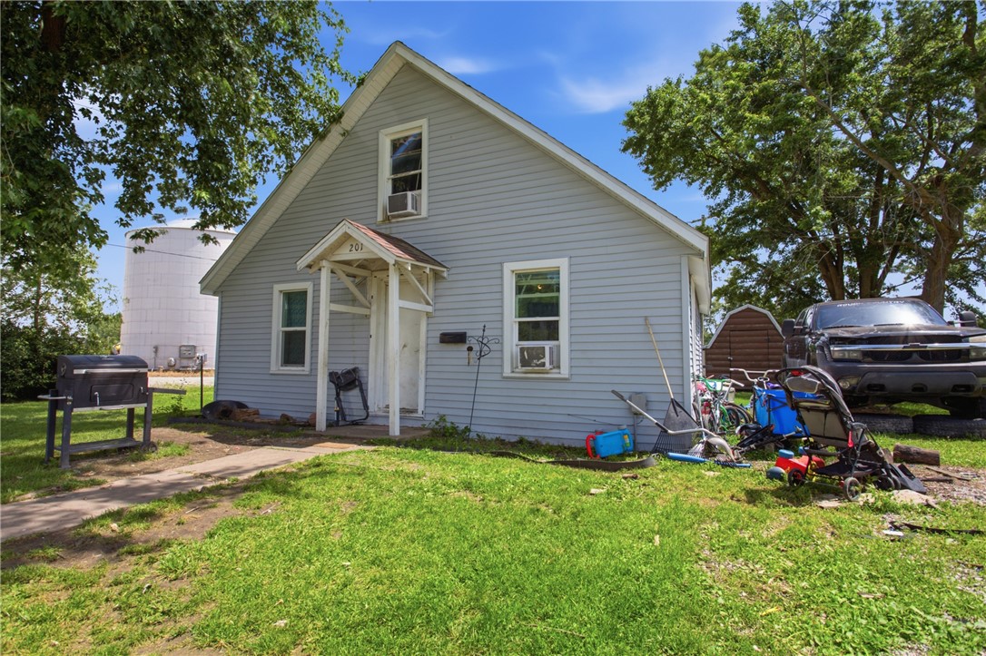 201 W Madison Avenue Property Photo 2