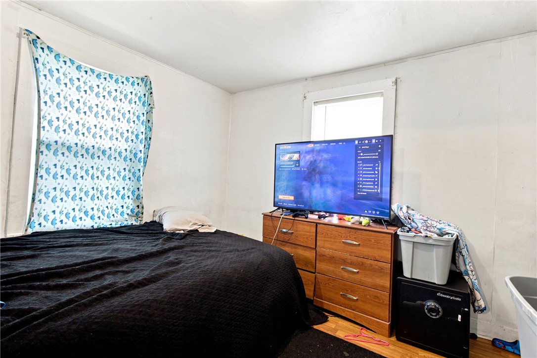 201 W Madison Avenue Property Photo 9