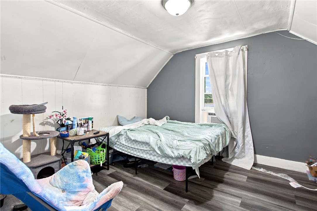 201 W Madison Avenue Property Photo 11