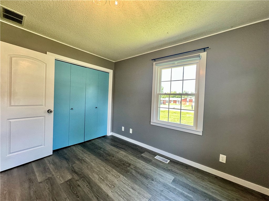 573 W 7th Street Property Photo 12