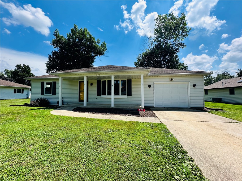 573 W 7th Street Property Photo 19