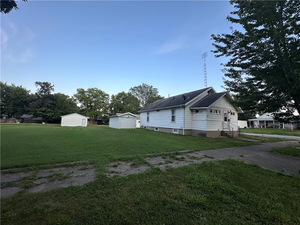 516 S Clark Street Property Photo 1