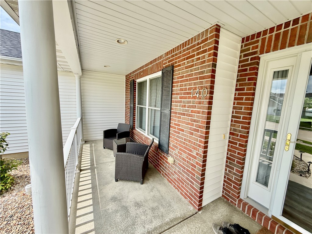 140 Lexington Circle Property Photo 7