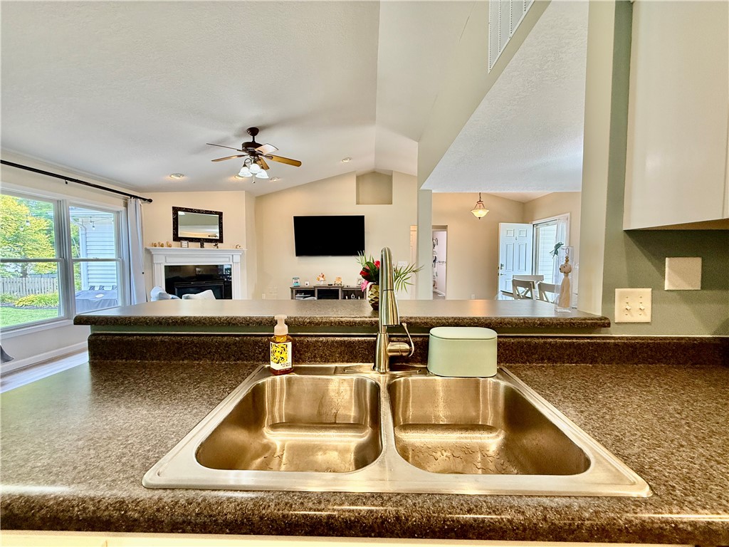 140 Lexington Circle Property Photo 27
