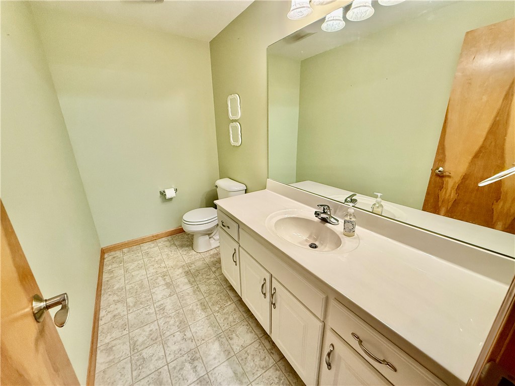 140 Lexington Circle Property Photo 42