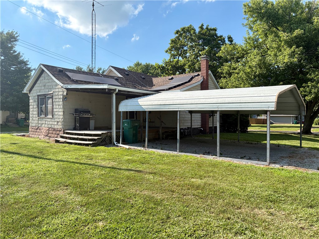401 W Third Street Property Photo 5