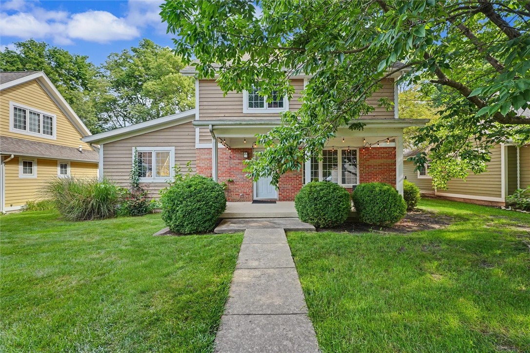 2 Hedgerow Court Property Photo 1