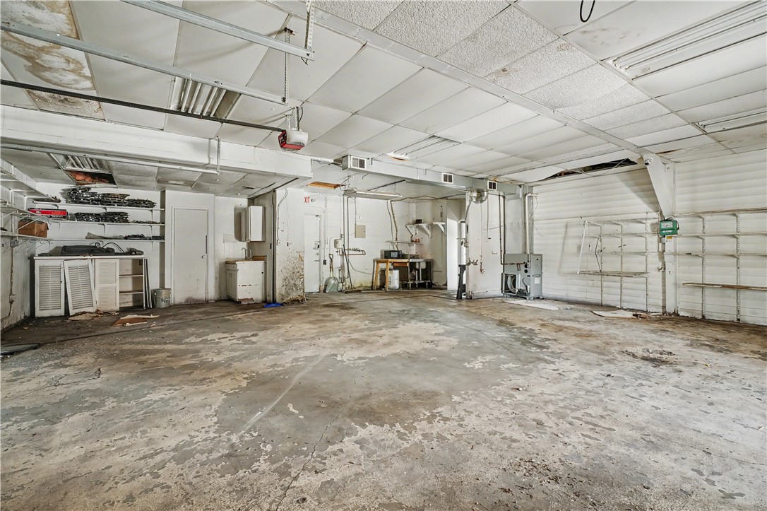 619 E Main Street Property Photo 12
