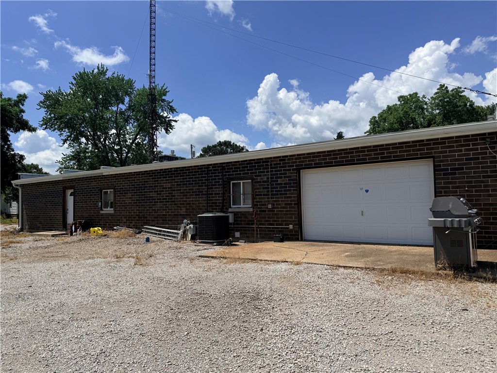 1001 E Main Street Property Photo 25