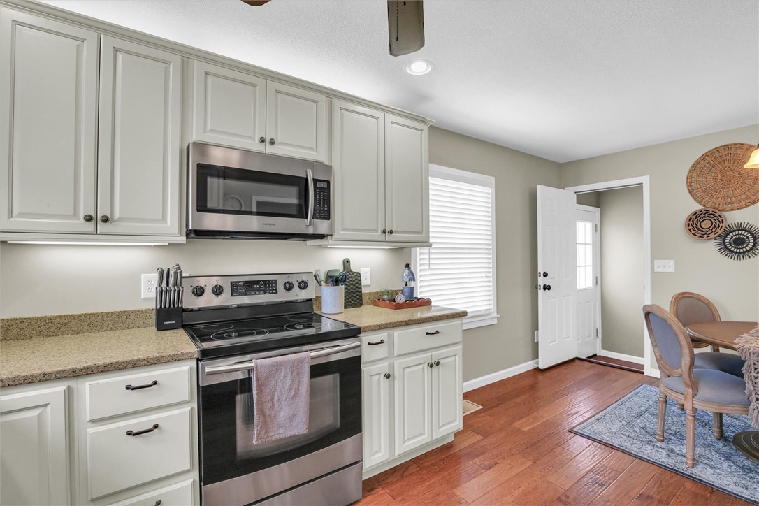 615 E Newkirk Street Property Photo 15