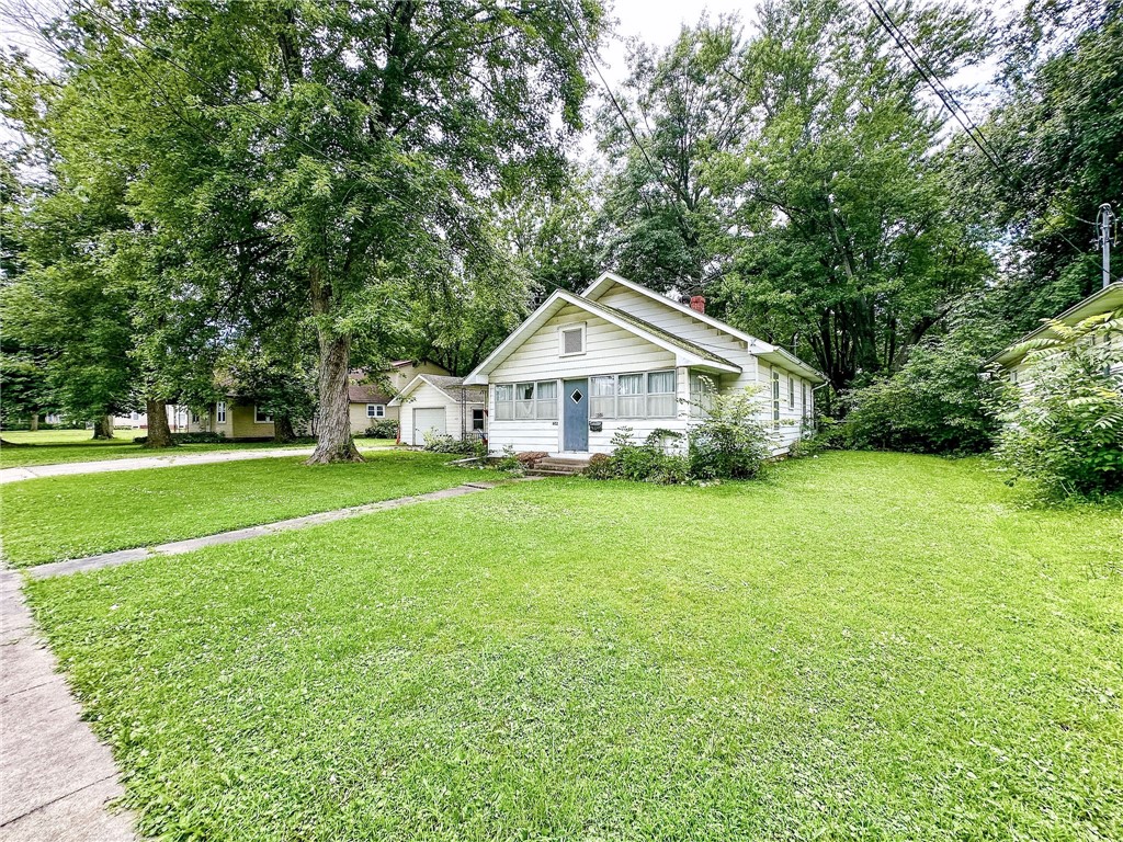 602 N Range Street Property Photo 3