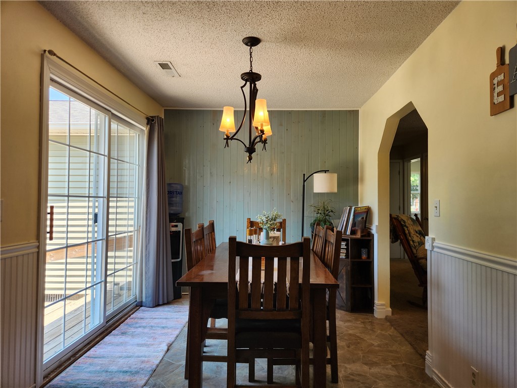 203 N Wall Street Property Photo 6