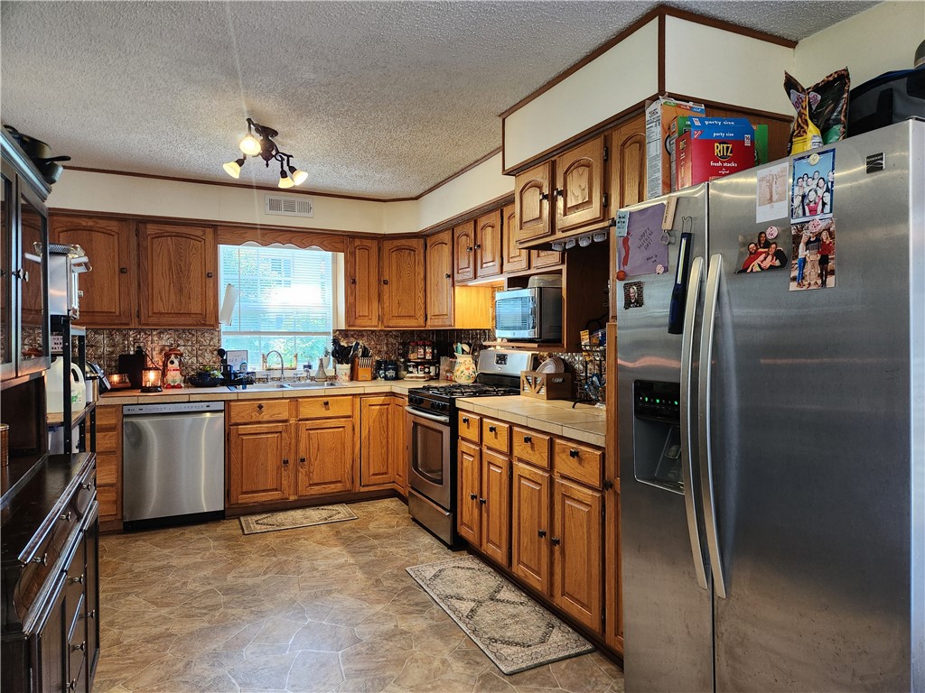 203 N Wall Street Property Photo 11