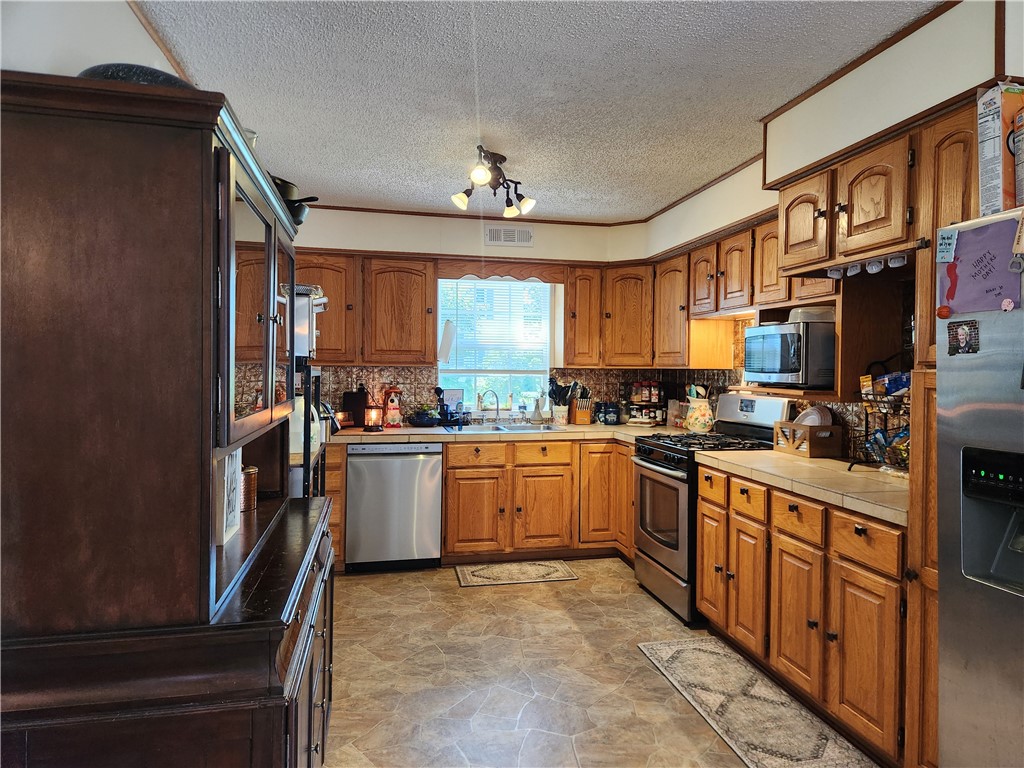 203 N Wall Street Property Photo 12