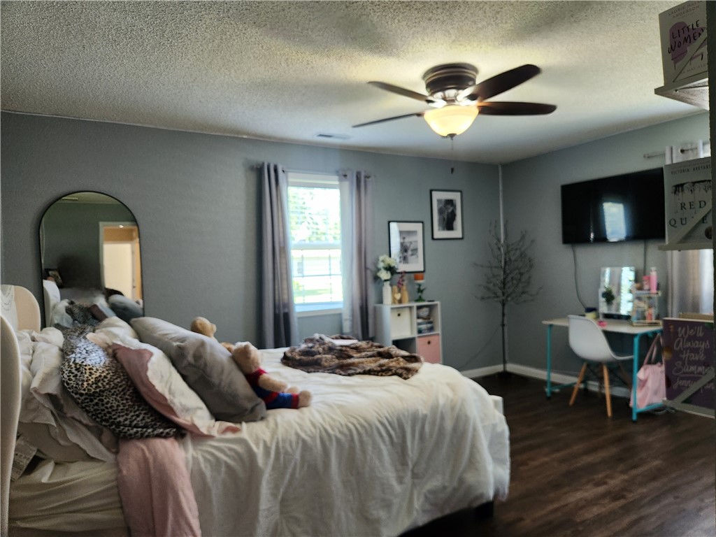 203 N Wall Street Property Photo 16