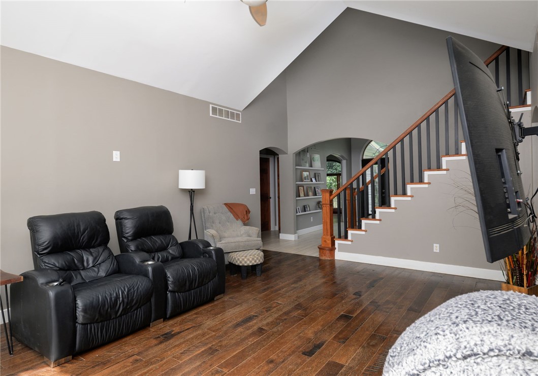 4 Woodbird Drive Property Photo 15