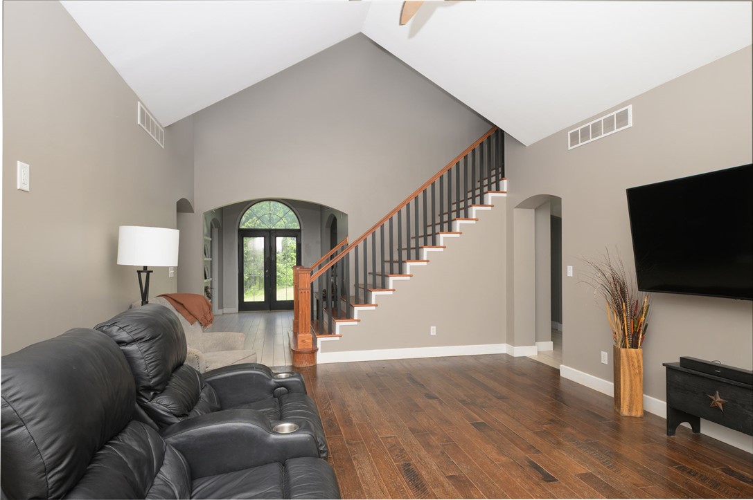 4 Woodbird Drive Property Photo 16
