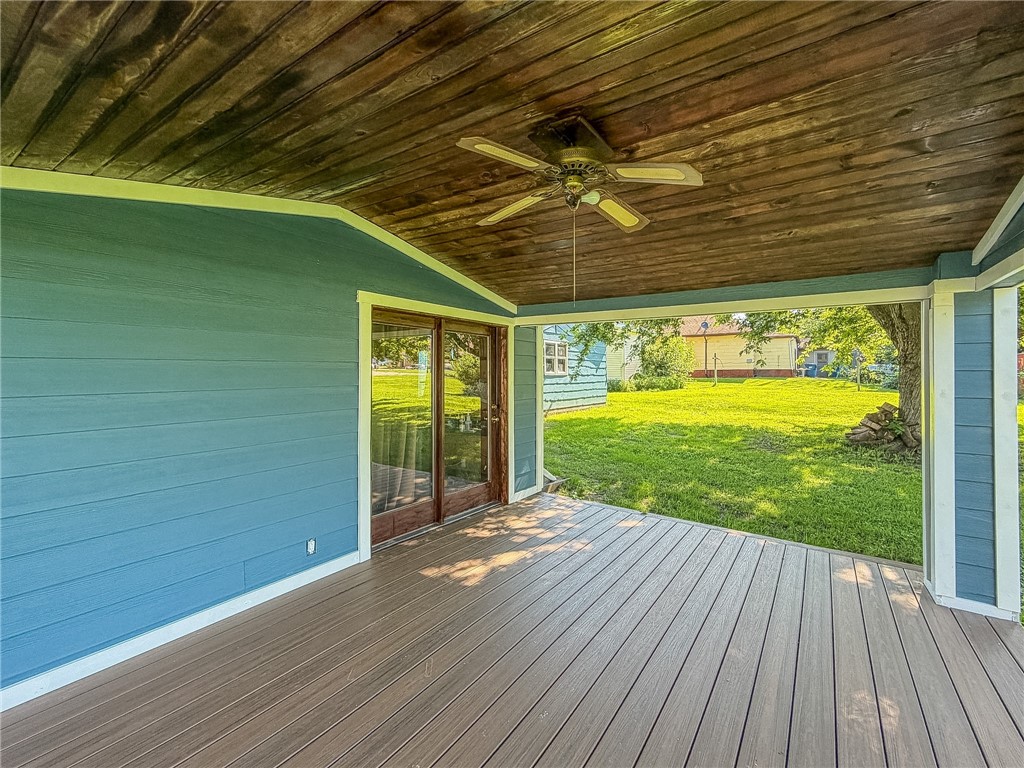 411 Seminary Avenue Property Photo 28