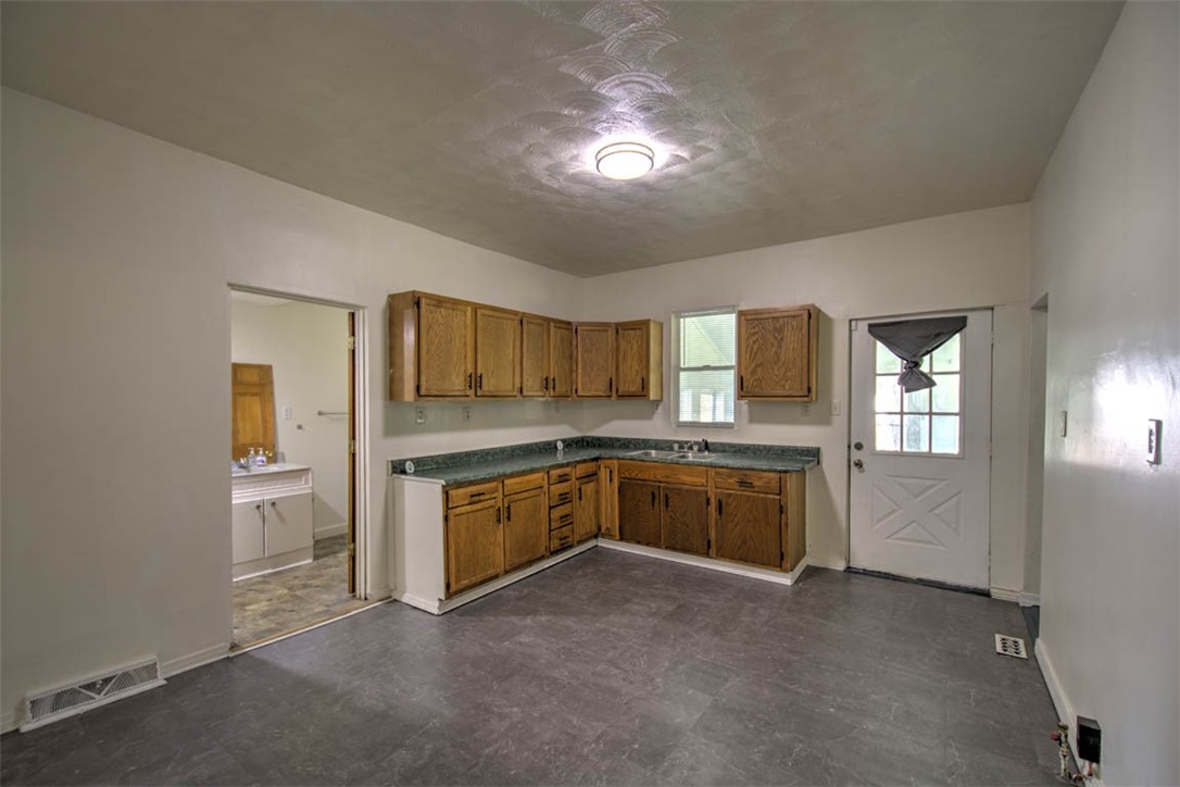 2107 N Union Street Property Photo 6