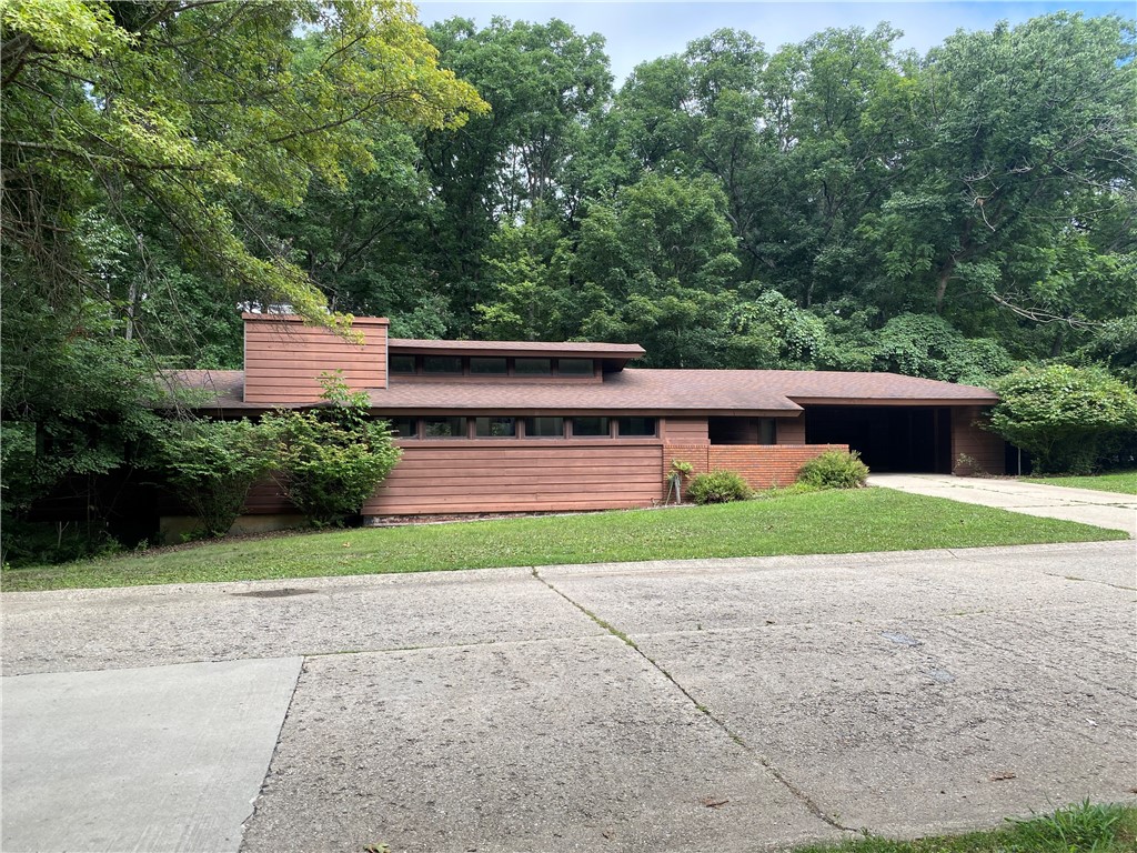 2755 Whippoorwill Drive Property Photo 1