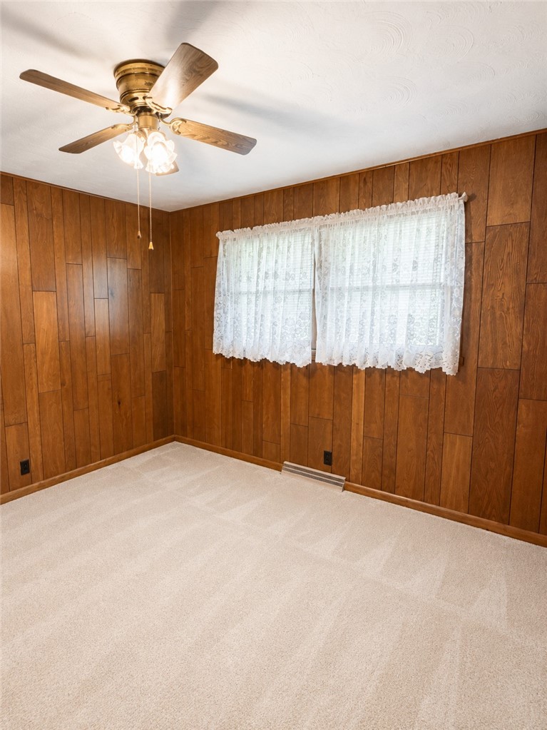 2604 S Park Street Property Photo 25