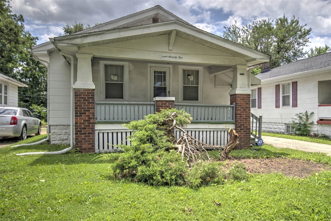 1371 E Division Street Property Photo 3
