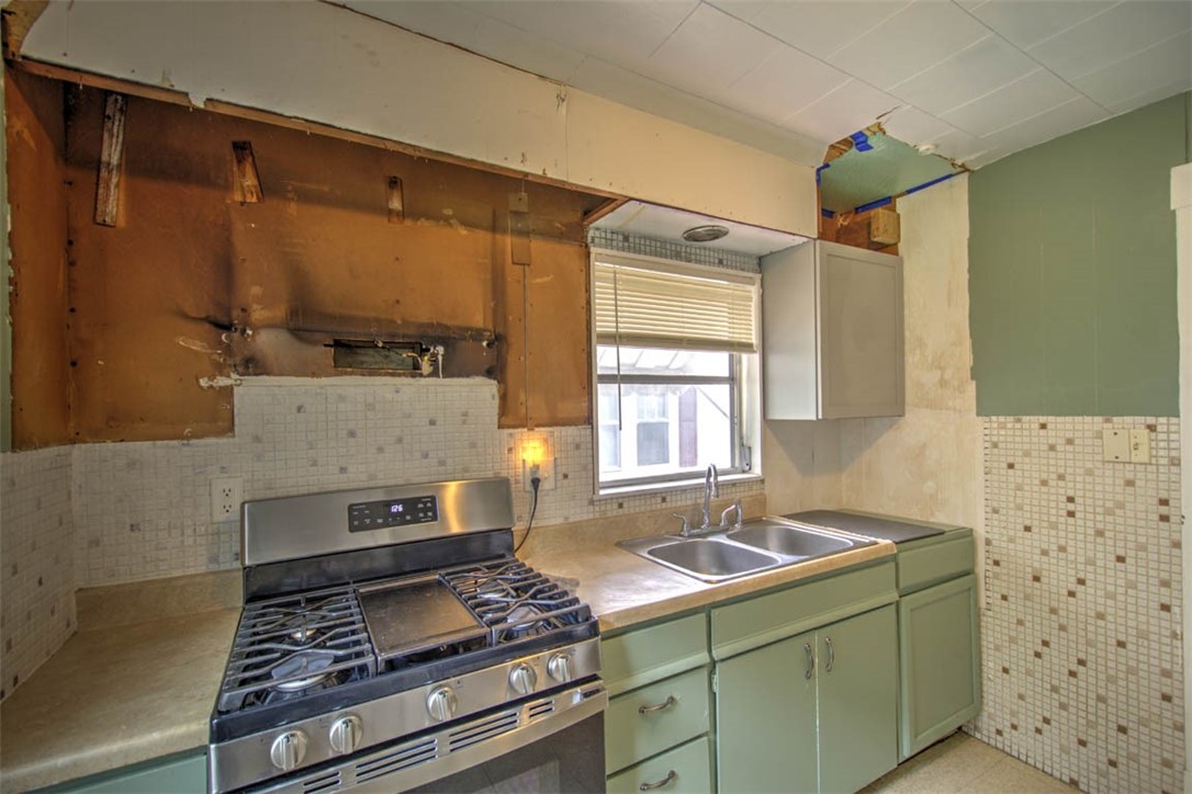 1371 E Division Street Property Photo 10