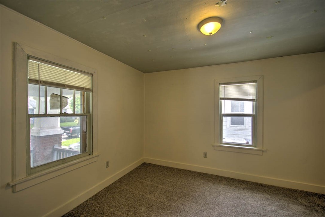 1371 E Division Street Property Photo 14