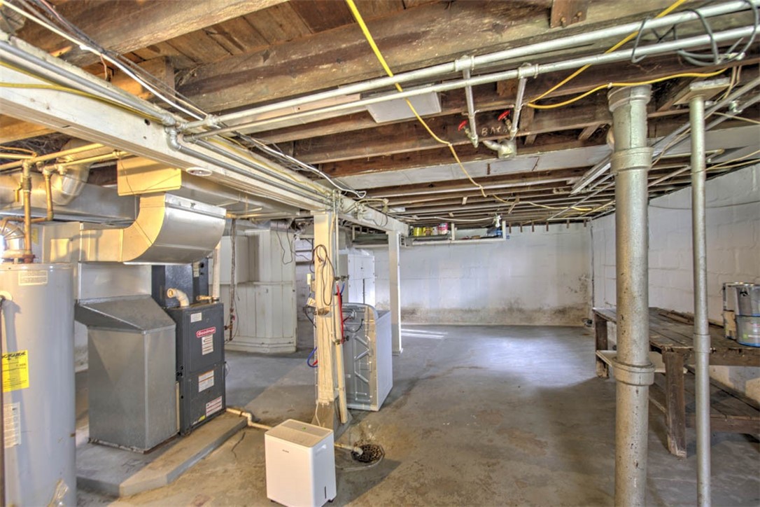 1371 E Division Street Property Photo 18