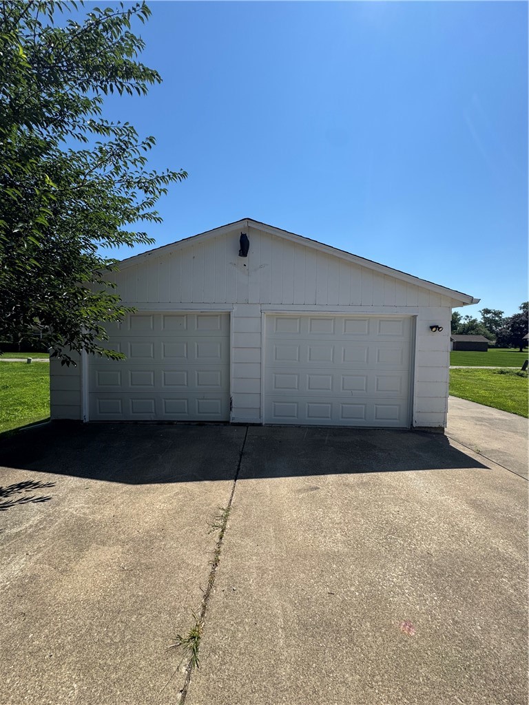 309 N Sandusky Street Property Photo 6
