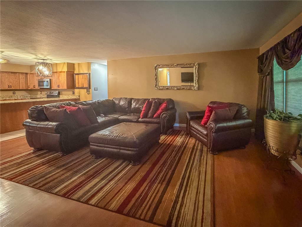 3750 Lake Shore Drive Property Photo 5