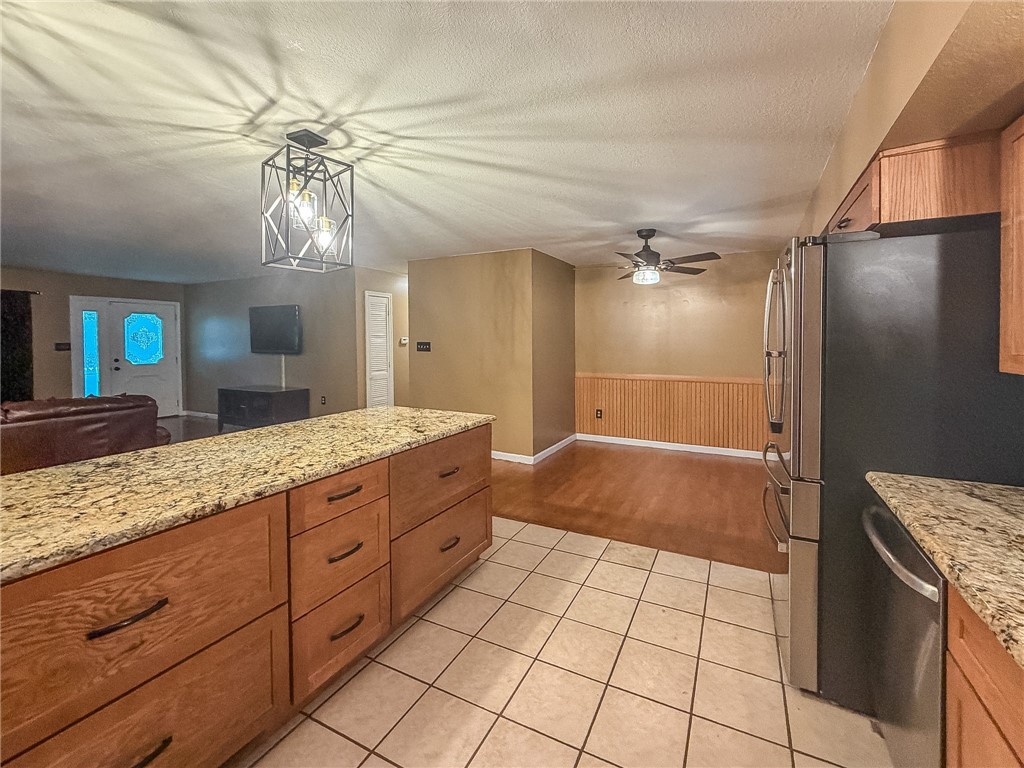 3750 Lake Shore Drive Property Photo 11
