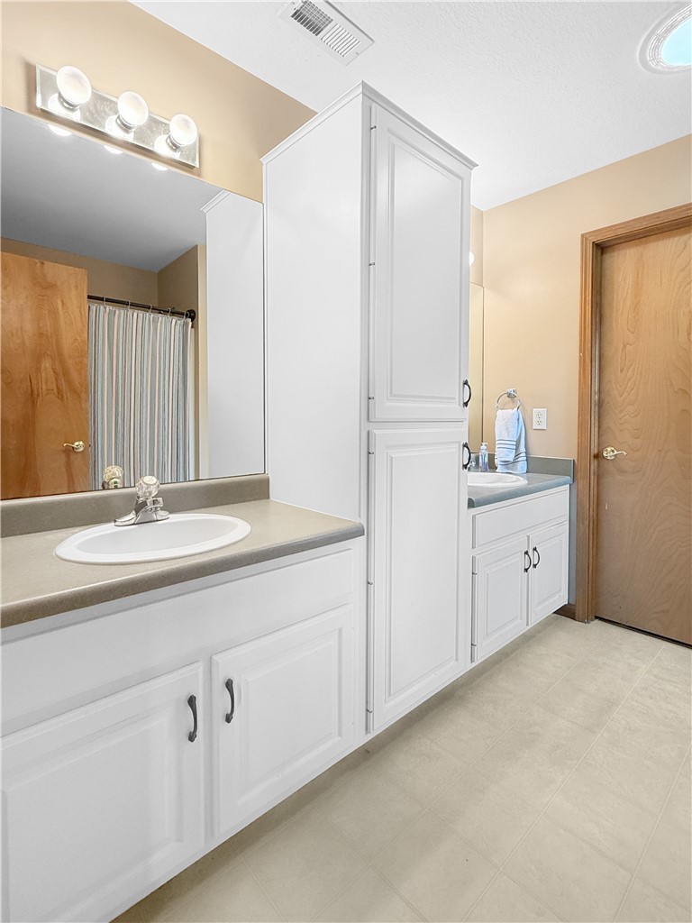 40 Queen Anne Court Property Photo 19